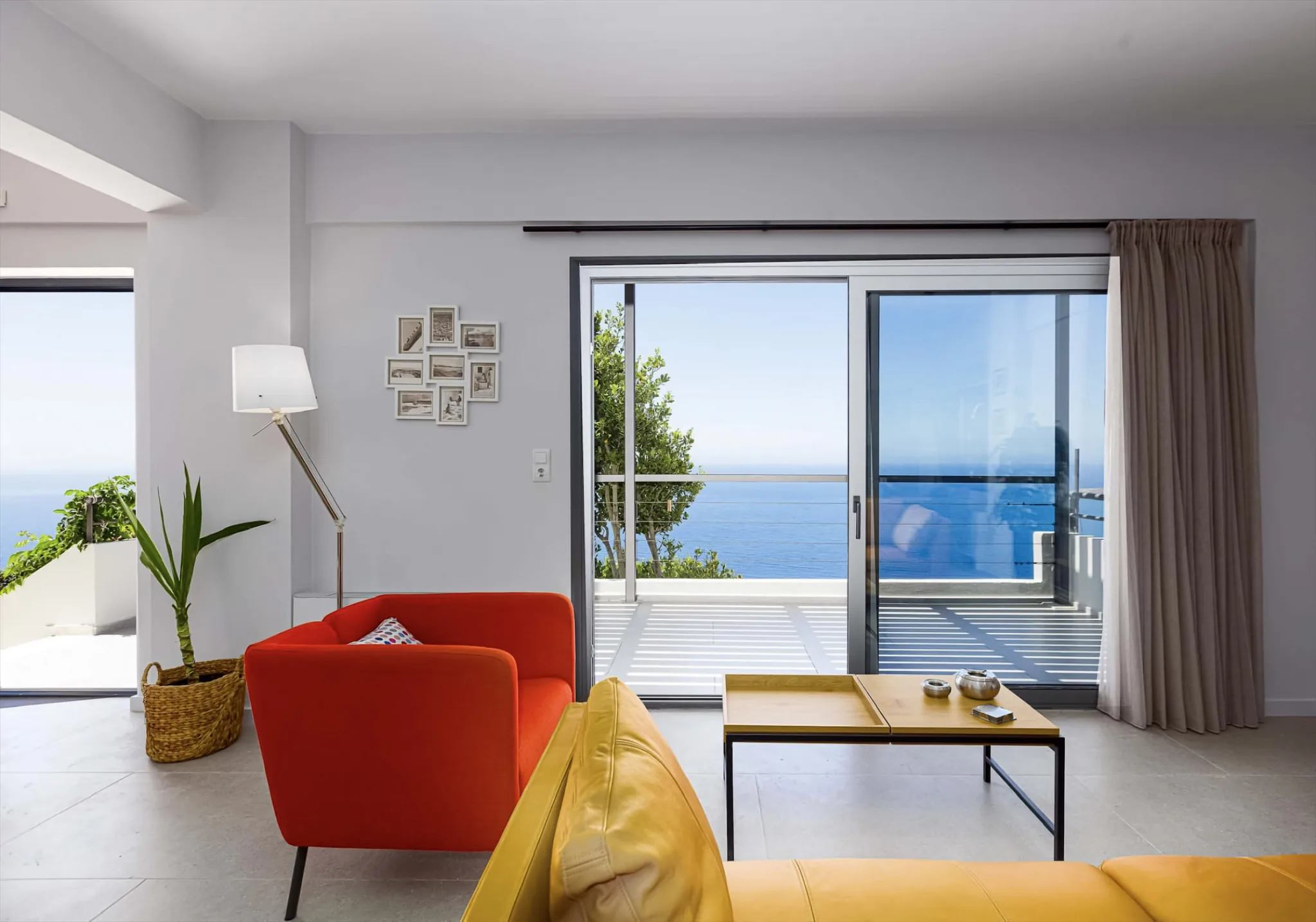 Living room opening to the sea